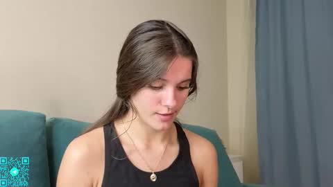 Snapshot of lorettadunnelli chatting on September 19, 5:46 pm Chloe for Fan BlackHole online show from September 19, 5:46 pm