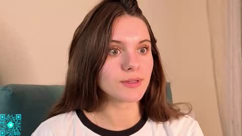 Snapshot of lorettadunnelli chatting on September 29, 5:51 pm Chloe for Fan BlackHole online show from September 29, 5:51 pm