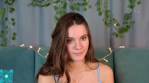 Snapshot of lorettadunnelli chatting on October 6, 7:22 pm Chloe for Fan BlackHole online show from October 6, 7:22 pm