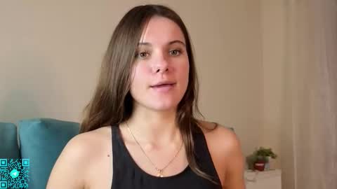 Snapshot of lorettadunnelli chatting on October 12, 5:23 pm Chloe for Fan BlackHole online show from October 12, 5:23 pm