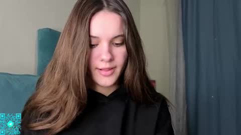 Snapshot of lorettadunnelli chatting on October 27, 5:39 pm Chloe for Fan BlackHole online show from October 27, 5:39 pm