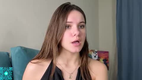 Snapshot of lorettadunnelli chatting on October 28, 6:10 pm Chloe for Fan BlackHole online show from October 28, 6:10 pm