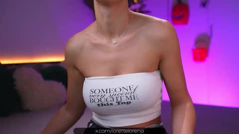 Snapshot of lorettelorenaa chatting on October 27, 6:06 am LoretteLorena online show from October 27, 6:06 am