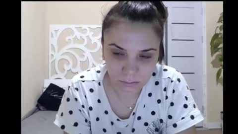 LorraGrey online show from January 5, 5:20 am