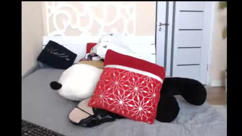 LorraGrey online show from January 5, 12:53 pm