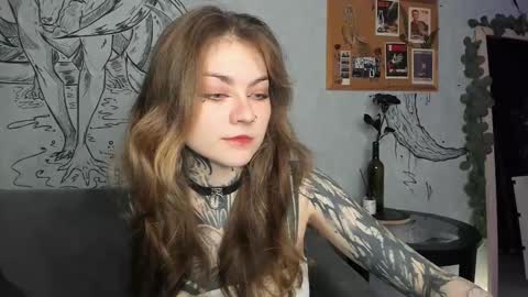 Snapshot of lostallice chatting on November 19, 4:12 am lostallice online show from November 19, 4:12 am