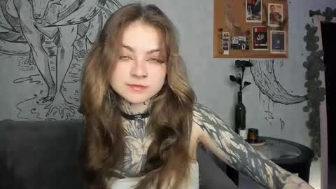 Snapshot of lostallice chatting on December 14, 3:23 am lostallice online show from December 14, 3:23 am