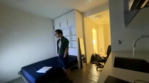 lostpuppyboy online show from October 16, 3:18 am