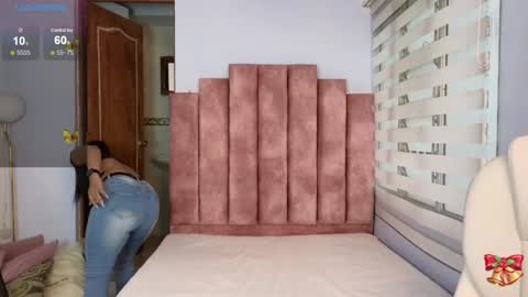 Snapshot of lou_rosse chatting on December 12, 9:37 pm Lou Rosse online show from December 12, 9:37 pm