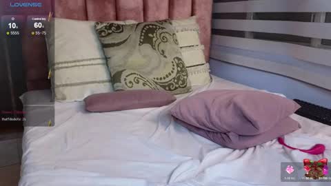 Snapshot of lou_rosse chatting on December 18, 12:21 am Lou Rosse online show from December 18, 12:21 am