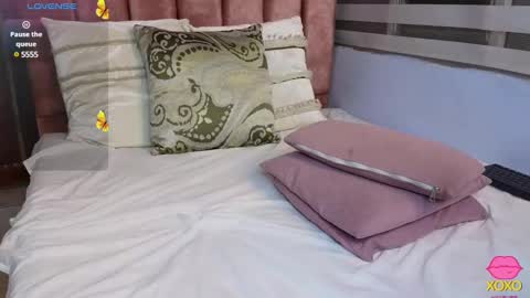 Snapshot of lou_rosse chatting on January 22, 11:53 pm Lou Rosse online show from January 22, 11:53 pm