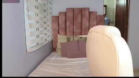 Snapshot of lou_rosse chatting on February 6, 8:45 pm Lou Rosse online show from February 6, 8:45 pm