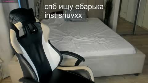 Snapshot of louie_evans chatting on September 12, 2:39 pm louie_evans online show from September 12, 2:39 pm