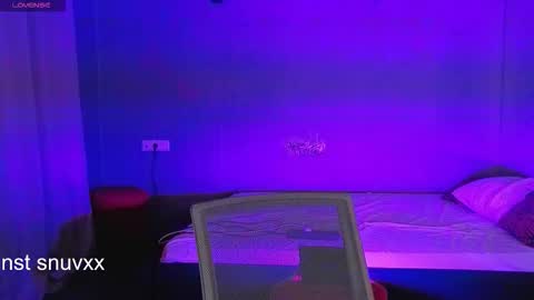 Snapshot of louie_evans chatting on September 19, 9:59 pm louie_evans online show from September 19, 9:59 pm