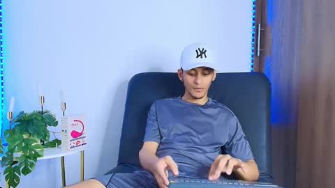 Alejandro online show from November 6, 7:48 pm