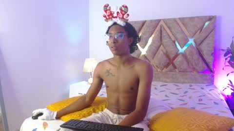 Louis Valdz online show from December 2, 9:06 pm