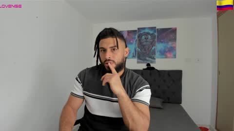 louis_marley_ online show from December 19, 5:50 pm