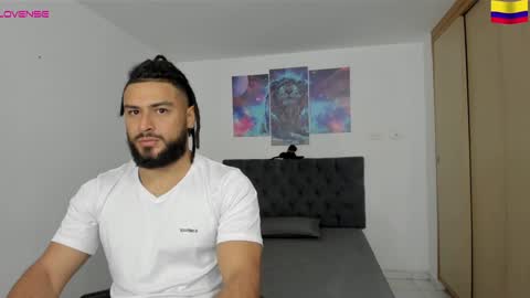 louis_marley_ online show from December 28, 11:59 pm