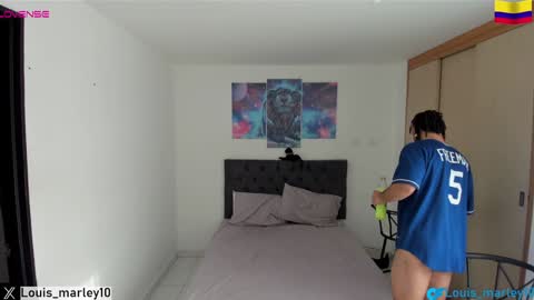 louis_marley_ online show from January 13, 12:56 pm