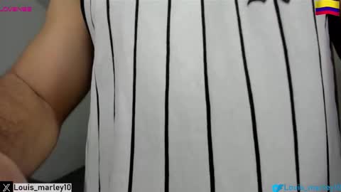 louis_marley_ online show from November 3, 10:53 pm