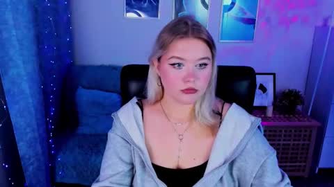 Loise online show from October 20, 3:23 pm