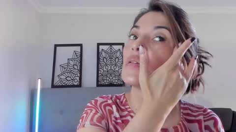 Snapshot of lourreinstounn chatting on September 25, 6:33 pm Lourrein Stoun Independiente online show from September 25, 6:33 pm