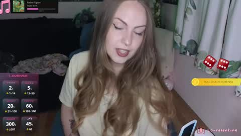 Snapshot of lovalentine chatting on October 7, 5:15 am Lo Valentine online show from October 7, 5:15 am