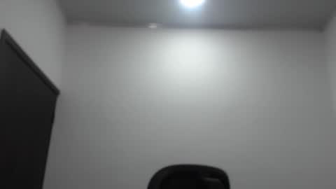 Snapshot of love_gatubela chatting on September 29, 8:57 pm Nina online show from September 29, 8:57 pm