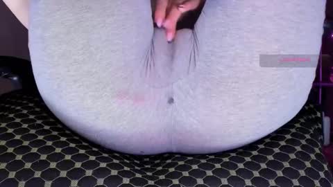 Snapshot of love_hard_kiru chatting on November 25, 10:04 am Kira online show from November 25, 10:04 am