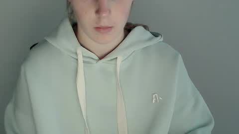 Vivian online show from November 21, 12:04 pm