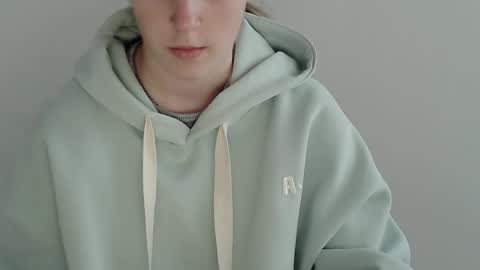 Vivian online show from November 24, 8:03 am