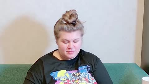 Ally online show from December 6, 3:22 pm