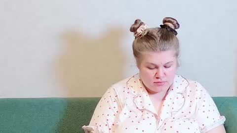 Ally online show from December 9, 2:06 pm