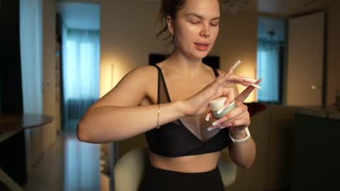 love you to123 online show from November 24, 6:24 am