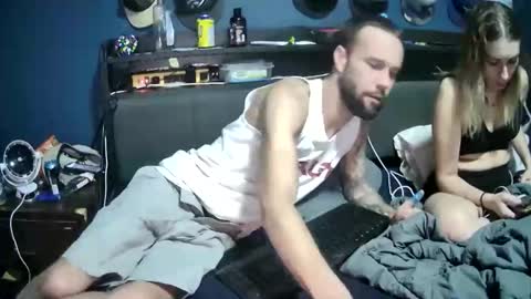 lovecoupleqc online show from November 24, 3:06 am