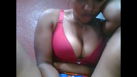 loveinlife750427 online show from October 9, 8:12 am