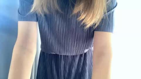 Ella online show from October 22, 6:02 am