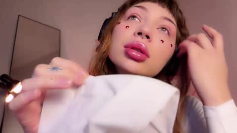 Snapshot of lovelorn_ chatting on February 15, 5:30 am Elsa online show from February 15, 5:30 am