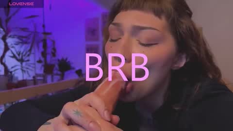 Snapshot of lovelorn_ chatting on November 18, 5:45 am Elsa online show from November 18, 5:45 am