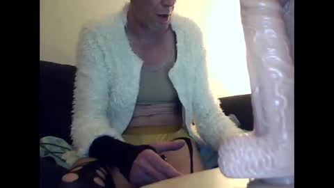 mooie man online show from December 4, 11:13 pm