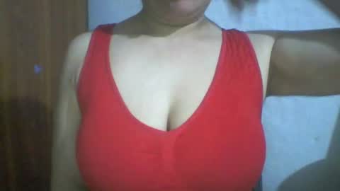 Snapshot of lovely_sweet_girl chatting on December 18, 9:14 am katrina follow me guys online show from December 18, 9:14 am