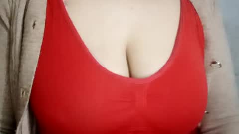 Snapshot of lovely_sweet_girl chatting on February 12, 3:07 am katrina follow me guys online show from February 12, 3:07 am