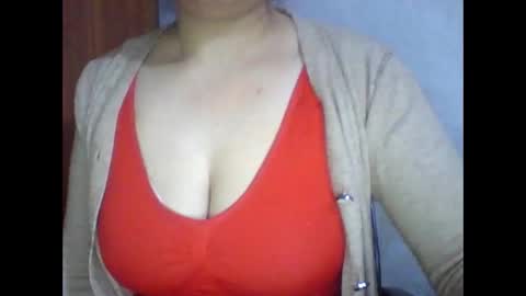 Snapshot of lovely_sweet_girl chatting on February 15, 10:21 pm katrina follow me guys online show from February 15, 10:21 pm