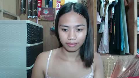 lovely_yvoneslutty online show from October 3, 11:35 pm