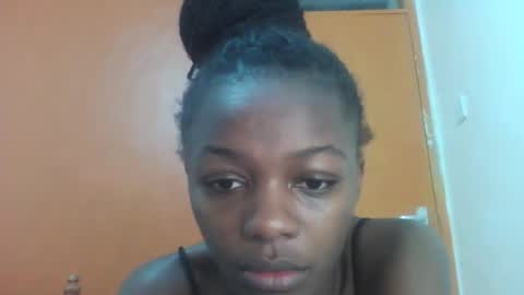 Lovely yvonne online show from October 6, 8:50 pm