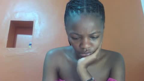 Lovely yvonne online show from November 10, 11:31 am