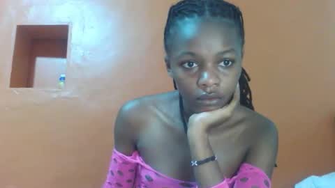 Lovely yvonne online show from November 15, 6:15 pm