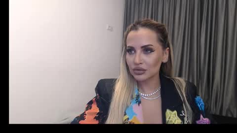 Snapshot of lovelyblondyxxx chatting on March 4, 7:01 pm PrAllinXXXa online show from March 4, 7:01 pm