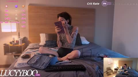 lovelylittlelucyy online show from October 13, 10:43 pm