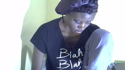 Snapshot of lovelymee2 chatting on October 30, 5:24 pm lovelymee2 online show from October 30, 5:24 pm